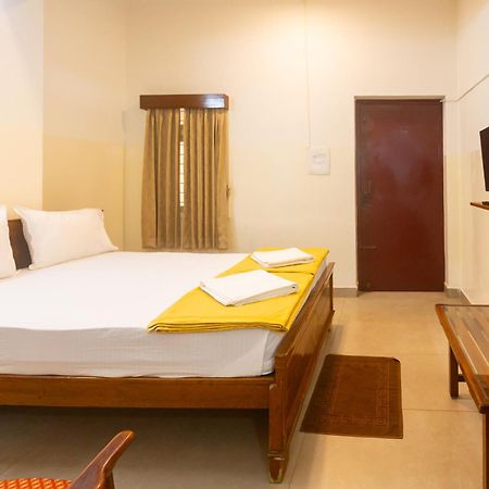 Sri Ramakrishna Hotel Bengaluru Kültér fotó