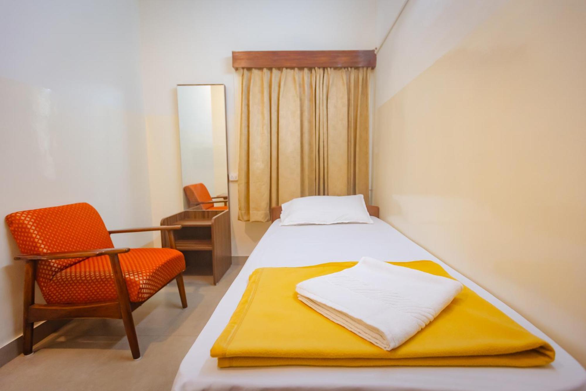Sri Ramakrishna Hotel Bengaluru Kültér fotó